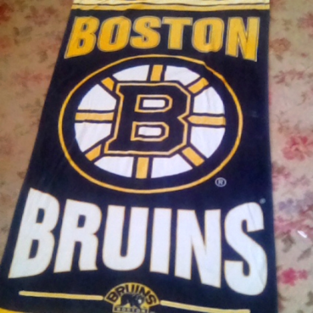 Asis Boston bruins beach towel